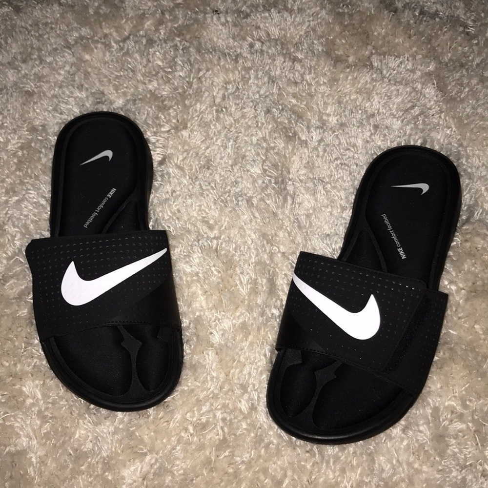 nike slides